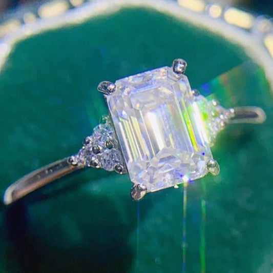 1.00 CT DIAMOND MOISSANITE & CREATED WHITE TOPAZ 925 STERLING SILVER RING