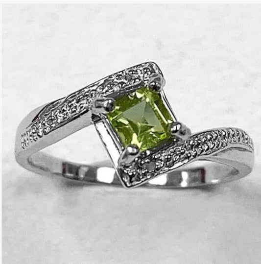 14K WHITE GOLD OVER SOLID STERLING SILVER DIAMONDS & 0.38 CT PERIDOT RING size 7